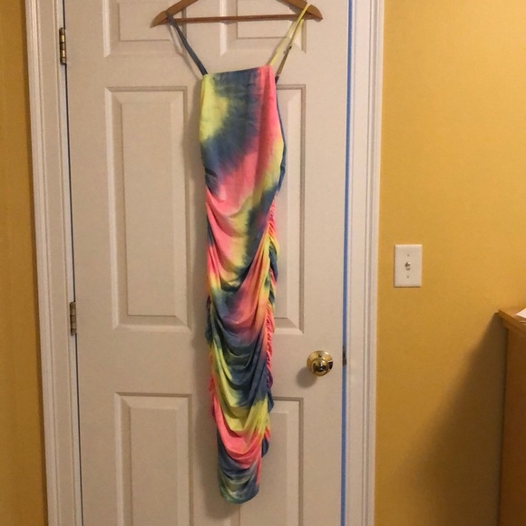 Dresses & Skirts - Thin strapped midi/maxi bodycon pastel dress